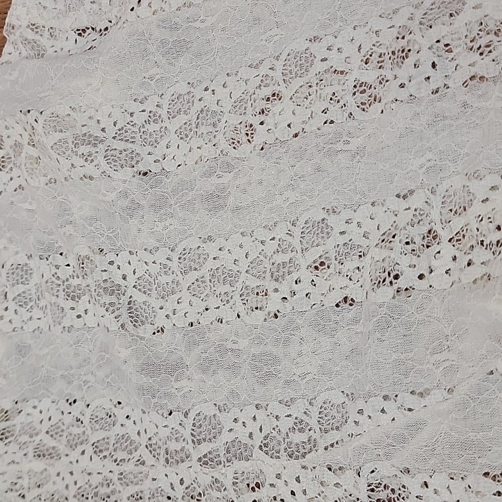 3/$10 *Vivid Co Lace Batwing Blouse - Picture 10 of 10
